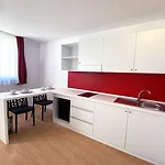 Citizen Aparthotel 3*