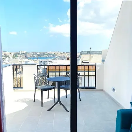 Citizen * Sliema