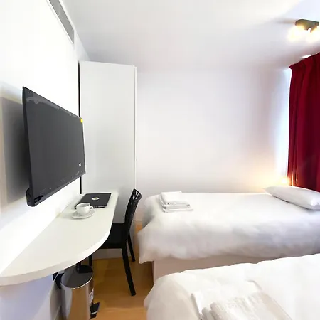 Citizen Aparthotel *