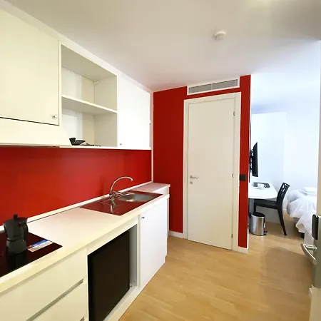 アパートホテル Citizen スリーマ