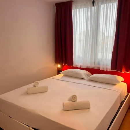 Citizen Asignatures By Dahlia Apartmanhotel Sliema